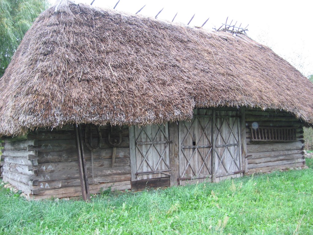 Stdola w skansenie przeniesiona z Podlasia